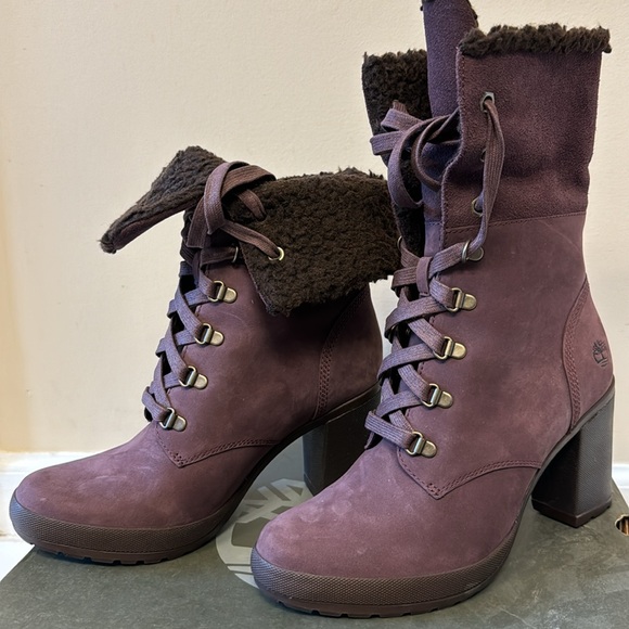 CAMDALE FLEECE FOLD DOWN DARK PURPLE NUBUCK BOOTS WOMEN’s size 8.5 - Picture 4 of 6